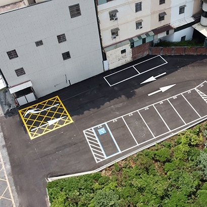 高雄華興停車場.jpg