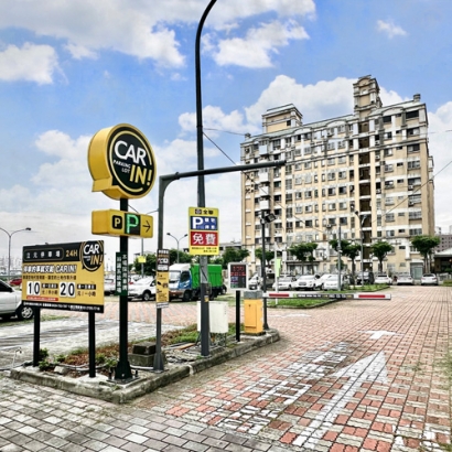 台中大里立元停車場