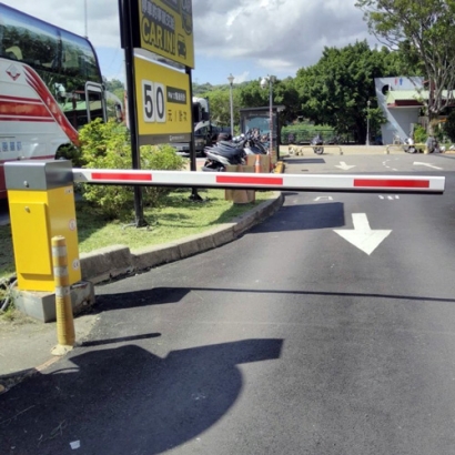 關渡水岸公園停車場