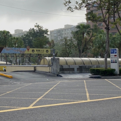 高雄文化中心地下停車場