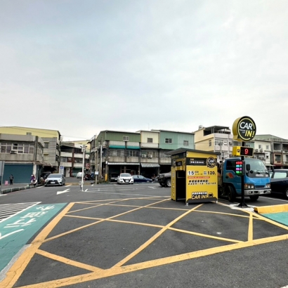 高雄仁武安樂三街停車場