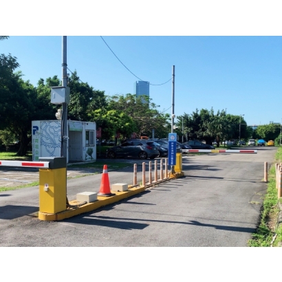 三重疏洪荷花公園停車場